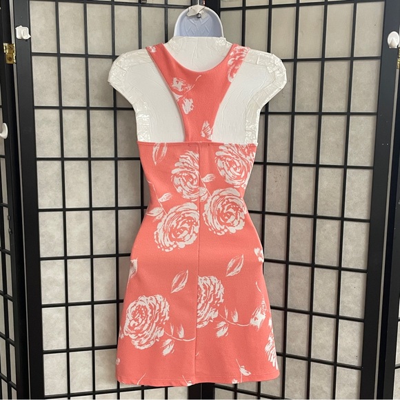 Papaya ladies floral print, mini dress, size medium - Picture 5 of 7